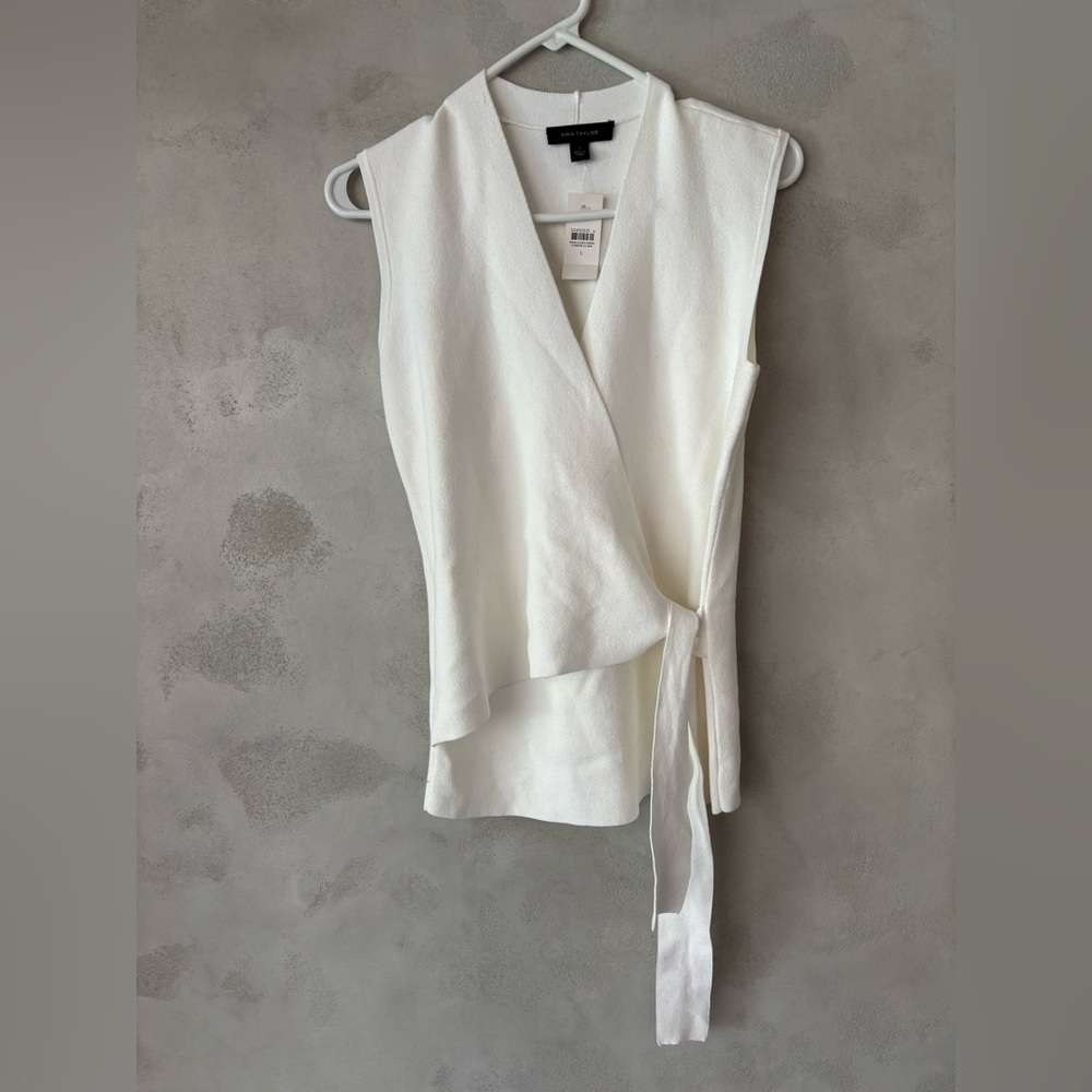 Ann Taylor Knit Side-tie Top, size Small, NWT!
